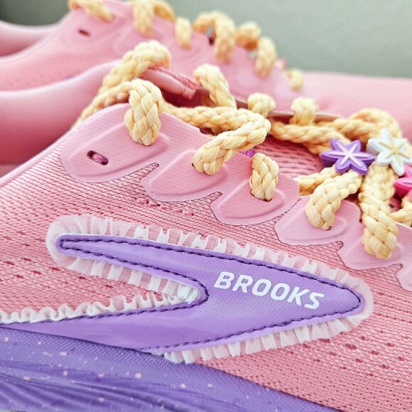*RUN DISNEY* Brooks - 2026 Ghost 17 Rapunzel Sneakers - MENS 14M - NEW! main image 8